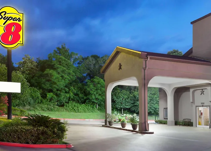 Super 8 By Wyndham Huntsville