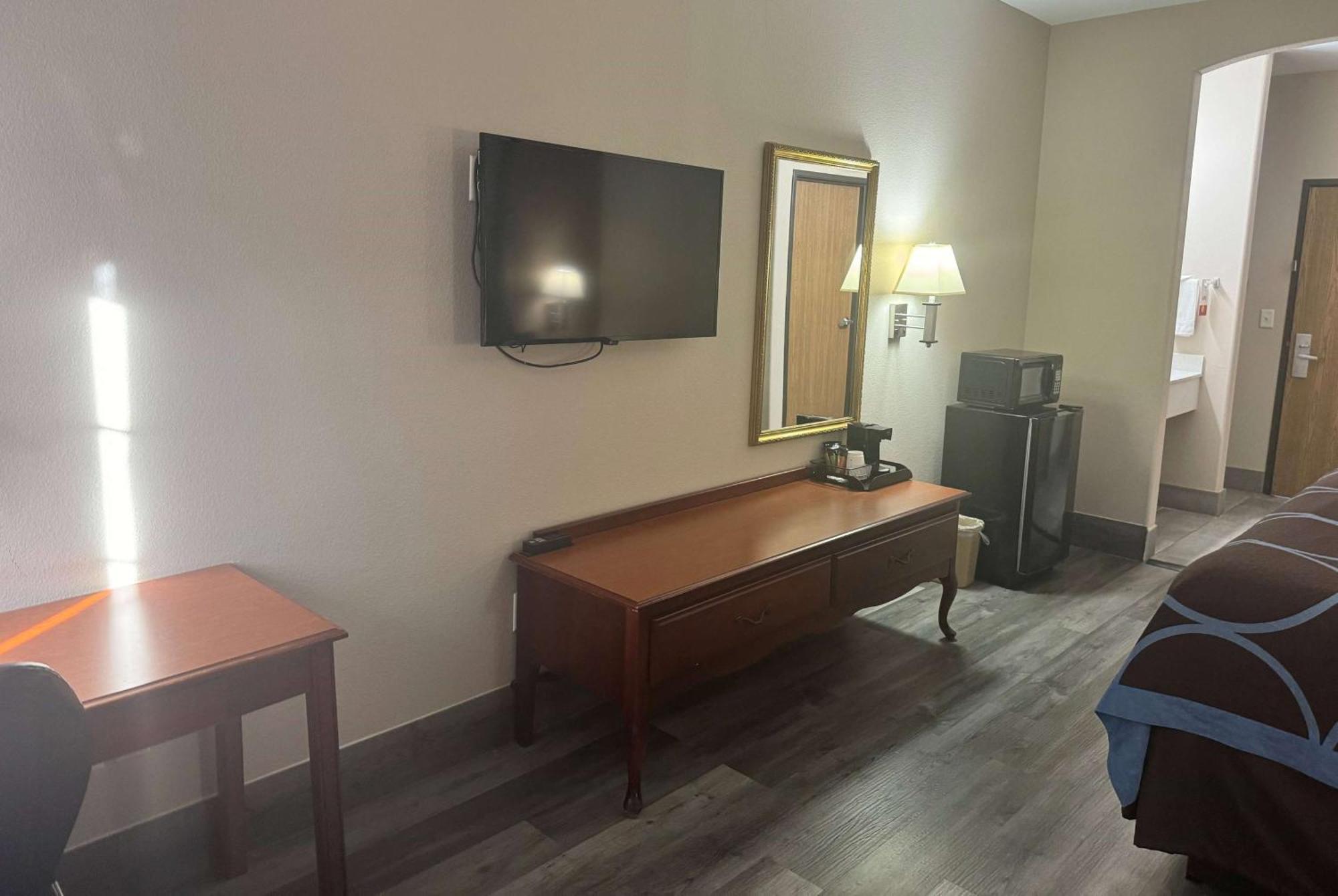 Super 8 By Wyndham Hotel Huntsville