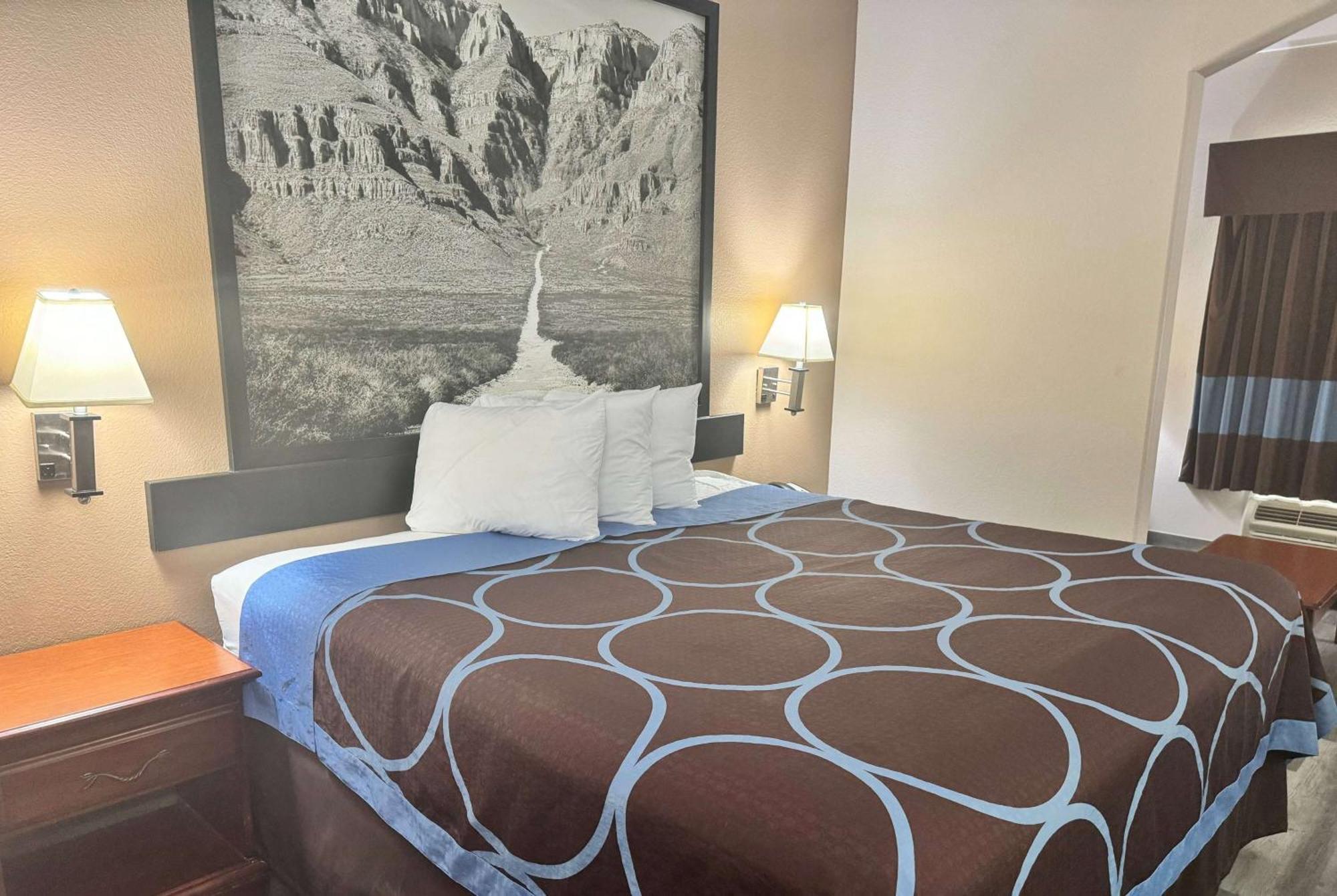 Super 8 By Wyndham