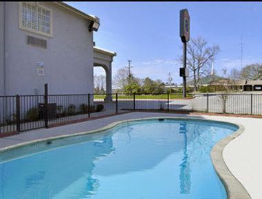 Super 8 By Wyndham Hotel