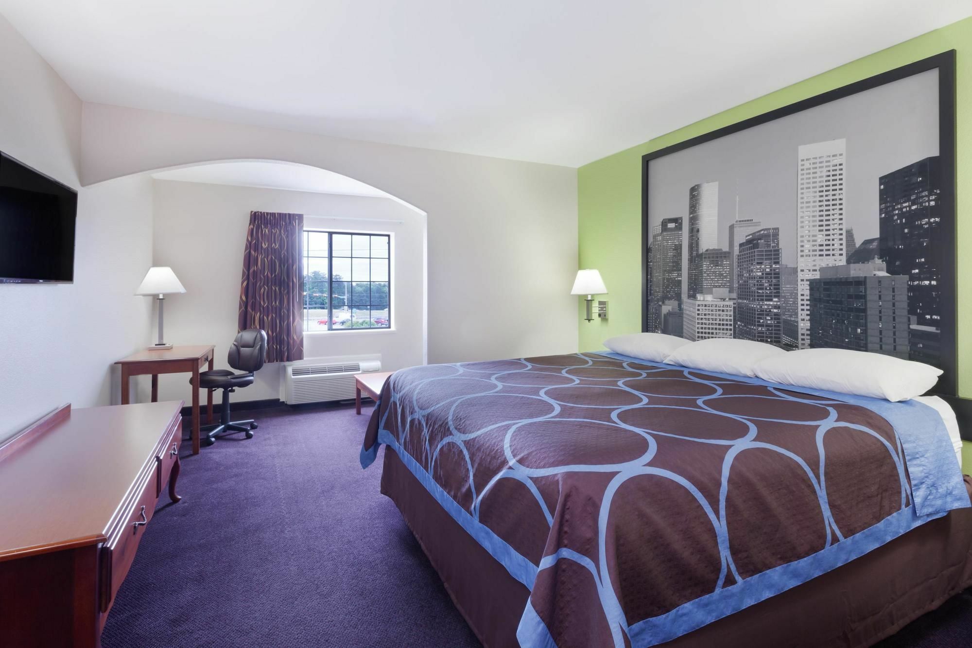 Hotel Super 8 By Wyndham 2*